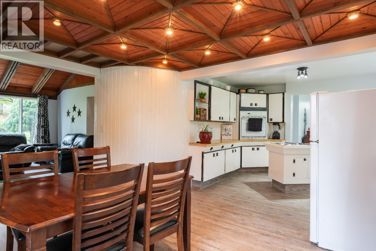 814 16th Avenue, Genelle, British Columbia  V0G 1G0 - Photo 24 - 10362122