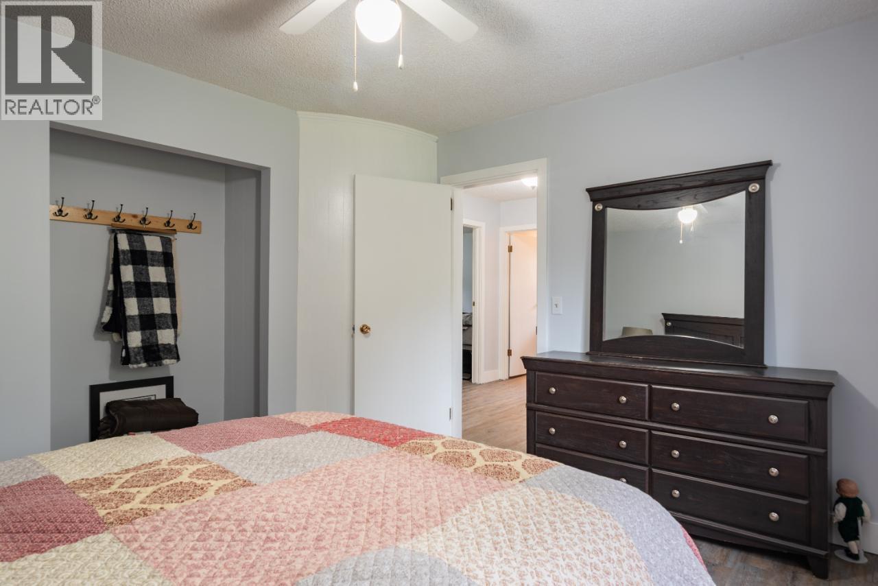 814 16th Avenue, Genelle, British Columbia  V0G 1G0 - Photo 43 - 10362122