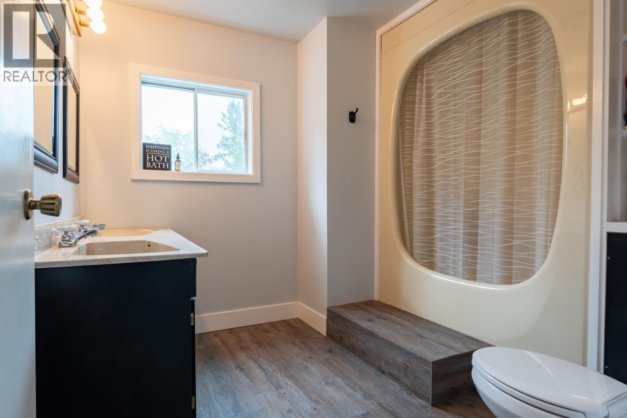 814 16th Avenue, Genelle, British Columbia  V0G 1G0 - Photo 46 - 10362122