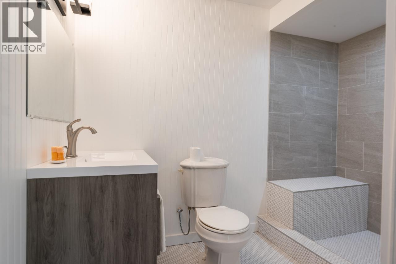 814 16th Avenue, Genelle, British Columbia  V0G 1G0 - Photo 59 - 10362122