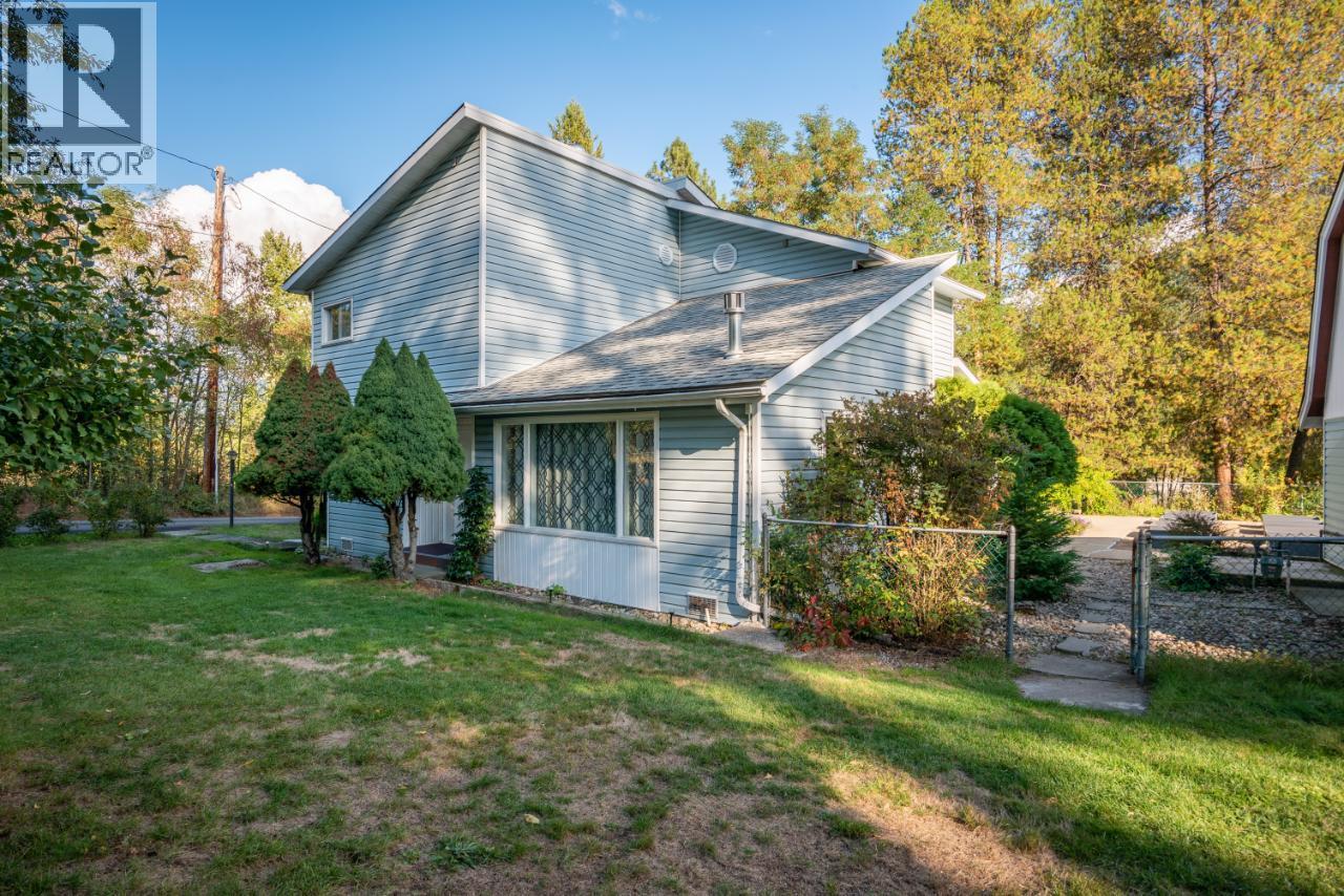 814 16th Avenue, Genelle, British Columbia  V0G 1G0 - Photo 73 - 10362122