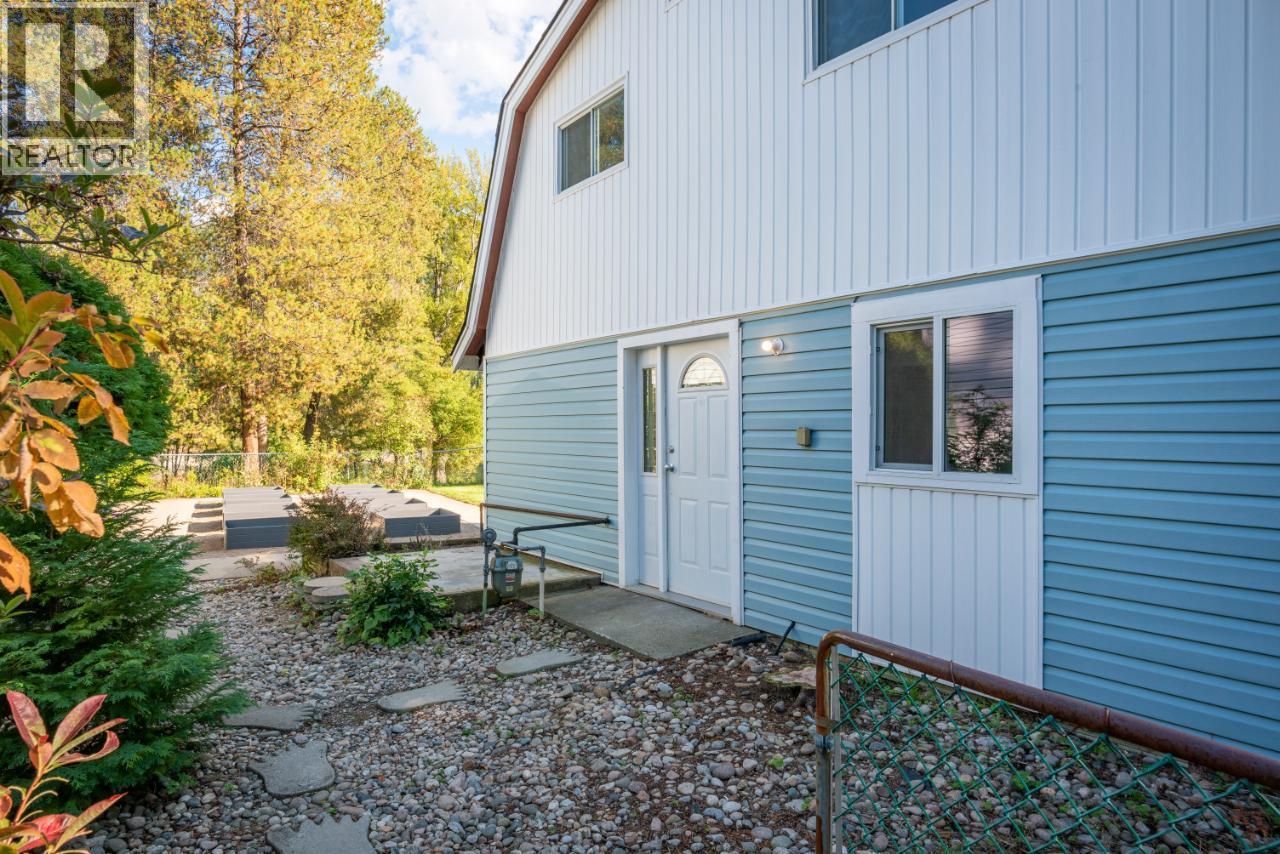 814 16th Avenue, Genelle, British Columbia  V0G 1G0 - Photo 79 - 10362122