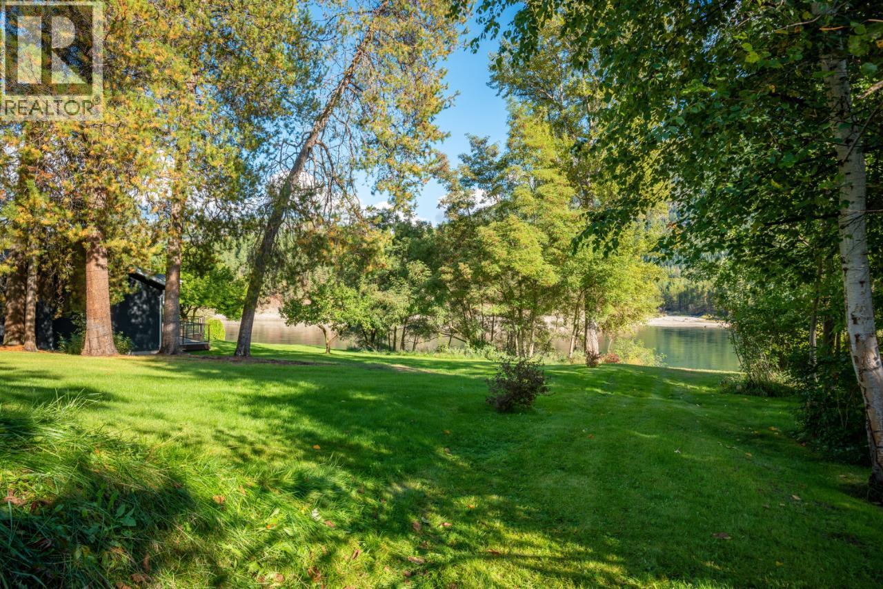 814 16th Avenue, Genelle, British Columbia  V0G 1G0 - Photo 93 - 10362122
