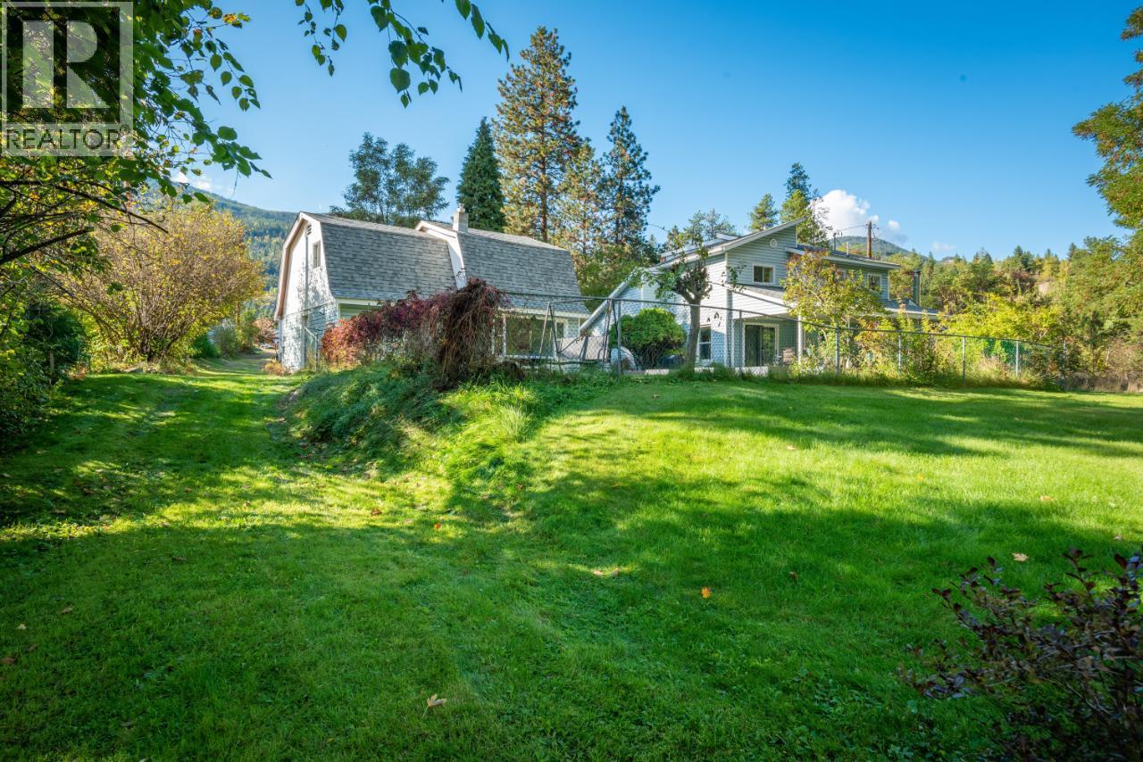 814 16th Avenue, Genelle, British Columbia  V0G 1G0 - Photo 95 - 10362122