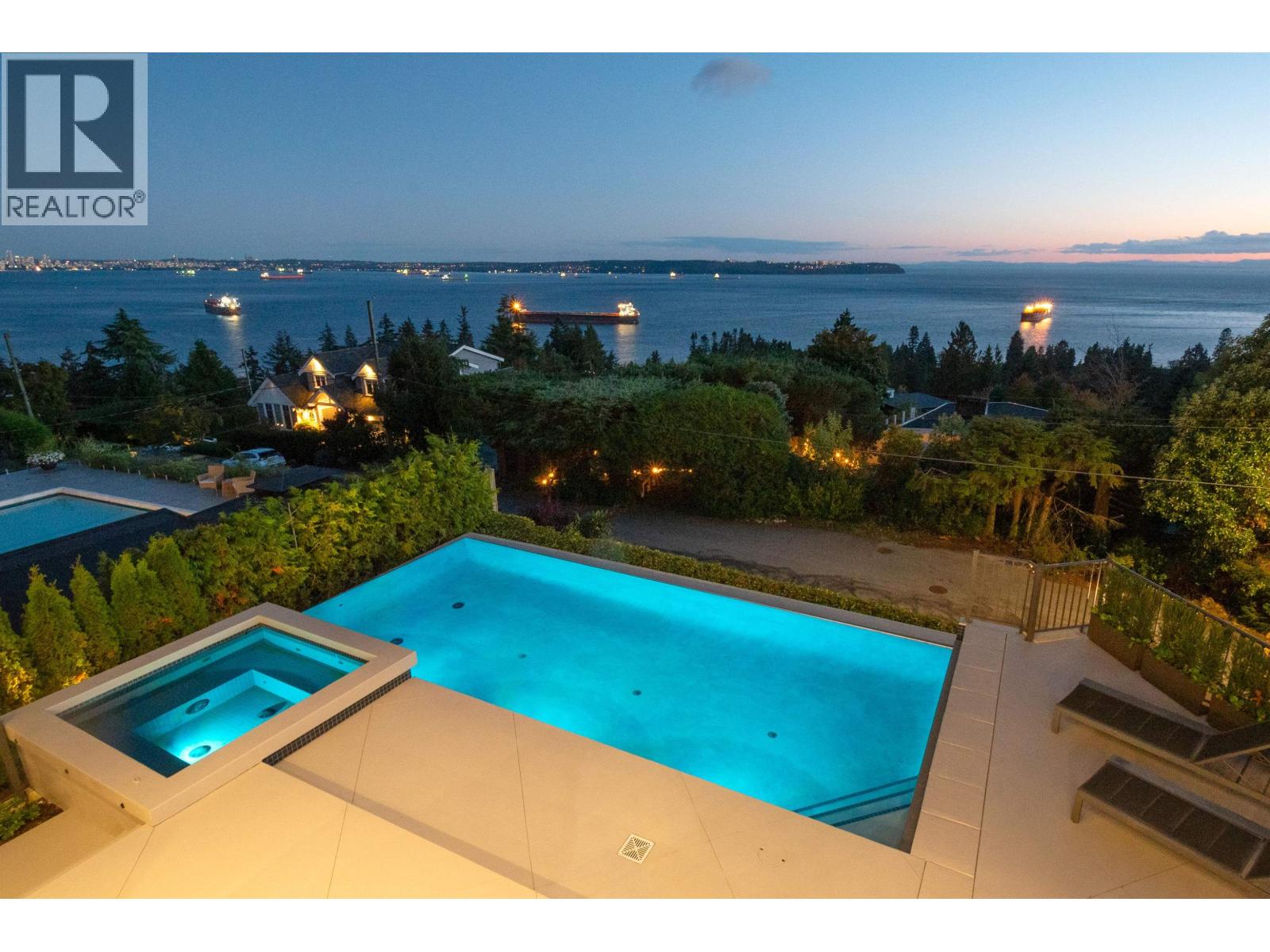 4135 BURKEHILL PLACE, West Vancouver, British Columbia