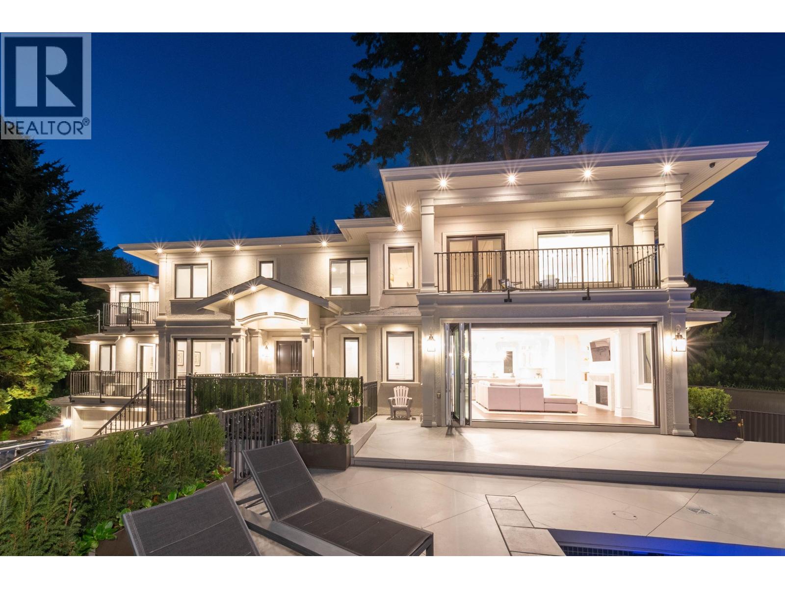 4135 Burkehill Place, West Vancouver, British Columbia  V7V 3M8 - Photo 2 - R3045004