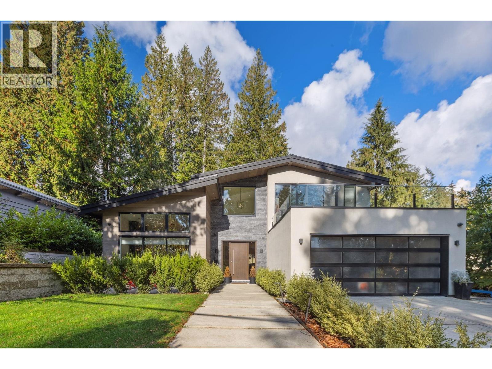 Property at 686 E OSBORNE ROAD image 1