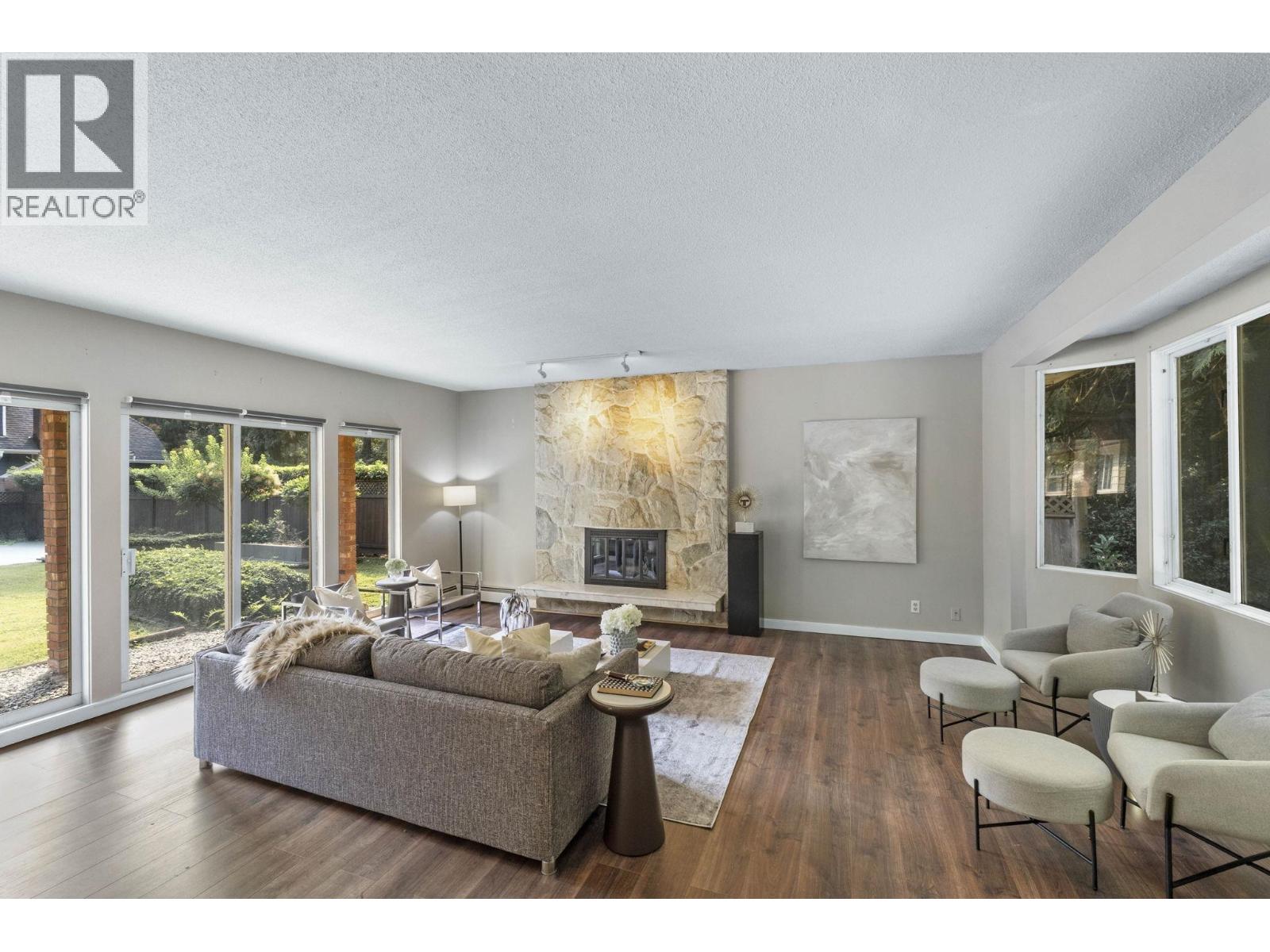 1220 Seymour Boulevard, North Vancouver, British Columbia  V7J 2J8 - Photo 4 - R3045039