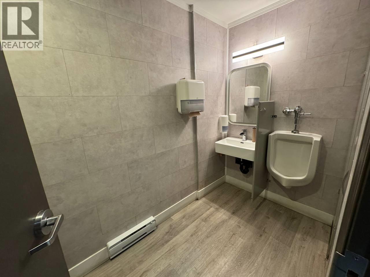 4624 Hastings Street, Burnaby, British Columbia  V5C 2K5 - Photo 10 - C8071989