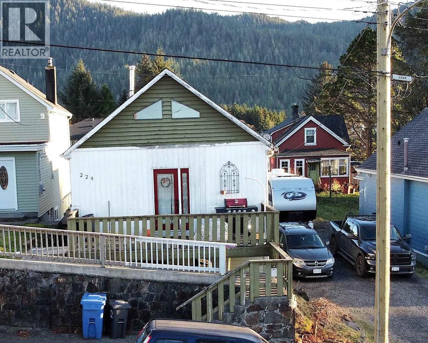 224 E 4th Avenue, Prince Rupert, British Columbia  V8J 1N5 - Photo 1 - R2946831