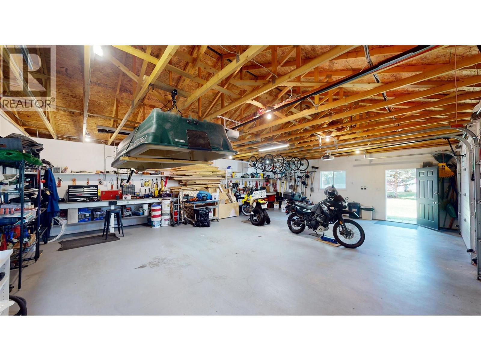 2401 Garbutts Lake Road, Fort Steele, British Columbia  V0B 2J0 - Photo 35 - 10346679