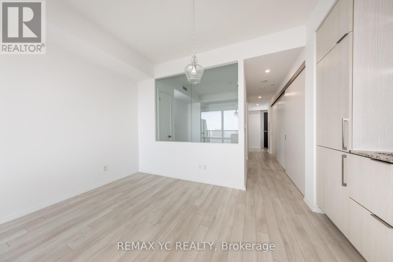 5104 - 197 Yonge Street, Toronto (Church-Yonge Corridor), Ontario  M5B 1M4 - Photo 6 - C12388956