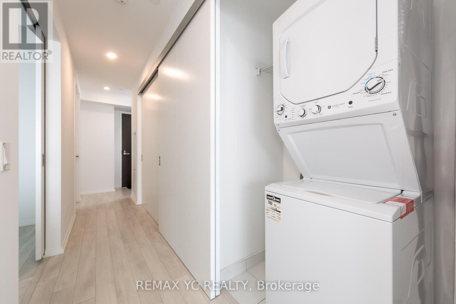5104 - 197 Yonge Street, Toronto (Church-Yonge Corridor), Ontario  M5B 1M4 - Photo 17 - C12388956