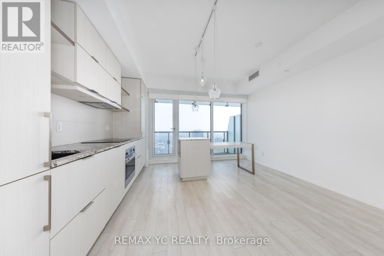 5104 - 197 Yonge Street, Toronto (Church-Yonge Corridor), Ontario  M5B 1M4 - Photo 3 - C12388956