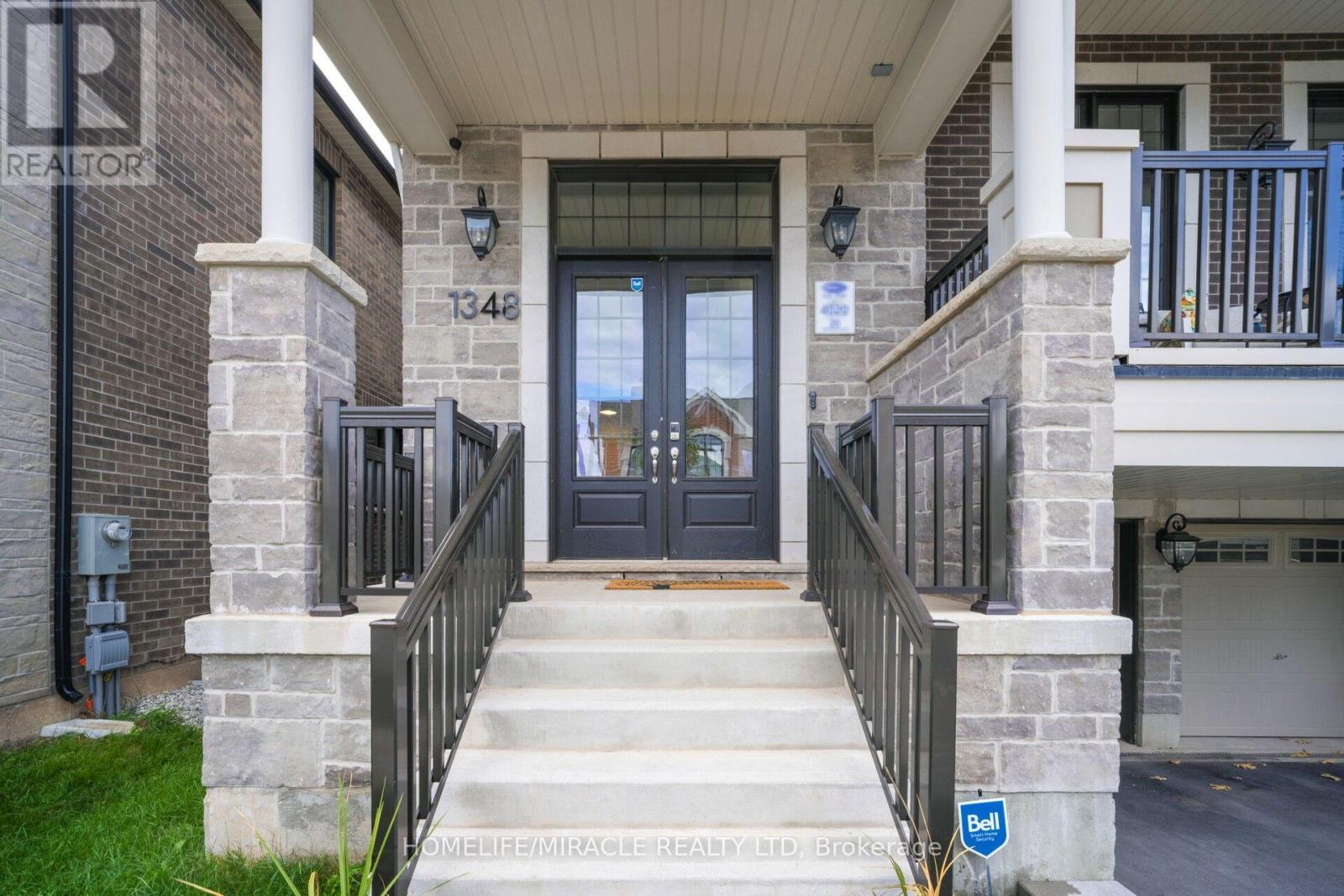 1348 Aymond Crescent, Oakville, Ontario  L6H 7G1 - Photo 7 - W12359480