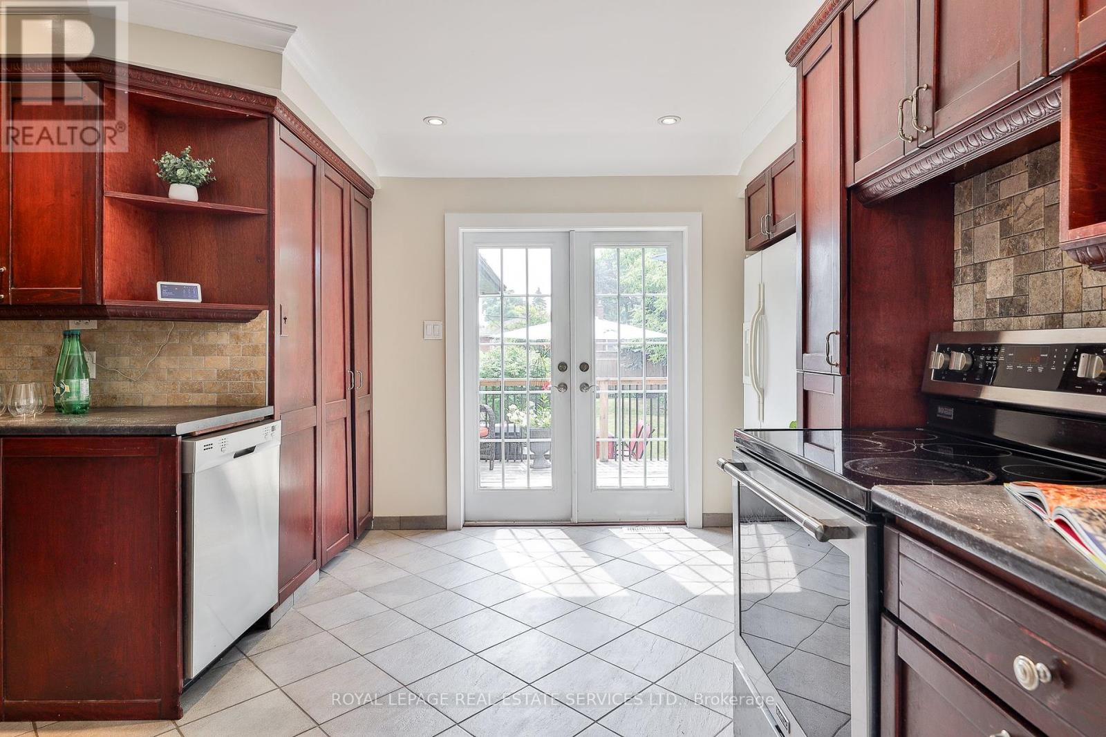 45 Doonaree Drive, Toronto, Ontario  M3A 1M5 - Photo 11 - C12389905