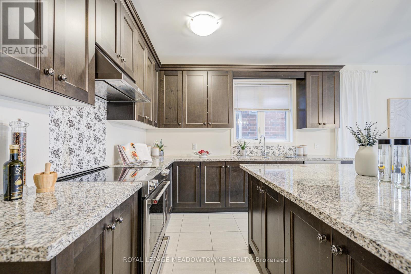 95 Beckett Avenue, East Gwillimbury (Holland Landing), Ontario  L9N 0S6 - Photo 21 - N12389910