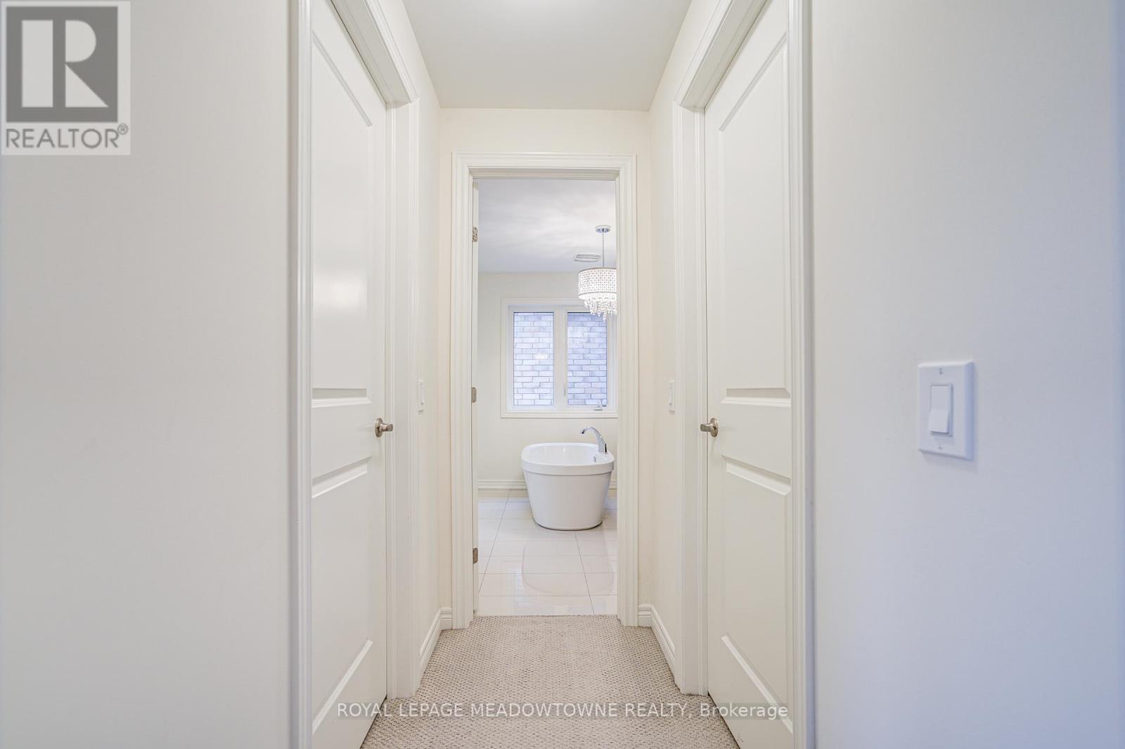 95 Beckett Avenue, East Gwillimbury (Holland Landing), Ontario  L9N 0S6 - Photo 27 - N12389910