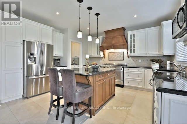 4 Plunkett Court, Barrie, Ontario  L4N 6M3 - Photo 7 - S12389867