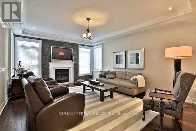 4 Plunkett Court, Barrie, Ontario  L4N 6M3 - Photo 9 - S12389867
