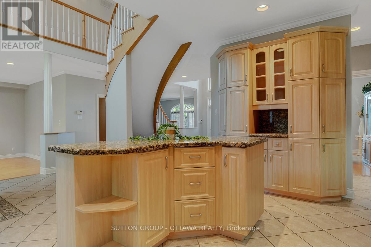 6472 Beausejour Drive S, Ottawa, Ontario  K1C 6V5 - Photo 11 - X12389938