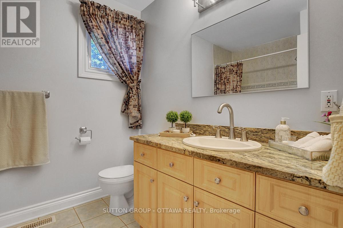 6472 Beausejour Drive S, Ottawa, Ontario  K1C 6V5 - Photo 24 - X12389938