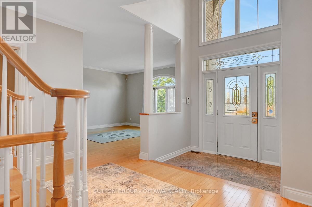 6472 Beausejour Drive S, Ottawa, Ontario  K1C 6V5 - Photo 4 - X12389938