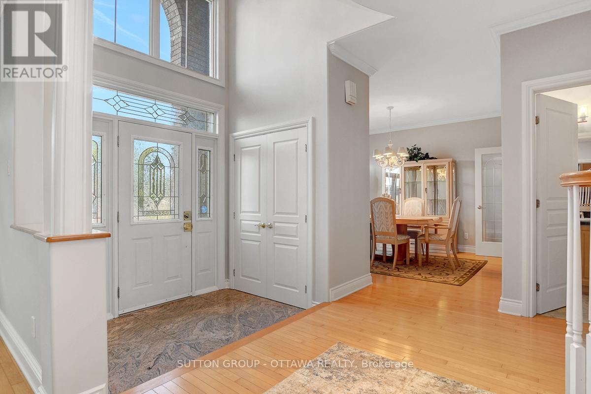 6472 Beausejour Drive S, Ottawa, Ontario  K1C 6V5 - Photo 6 - X12389938