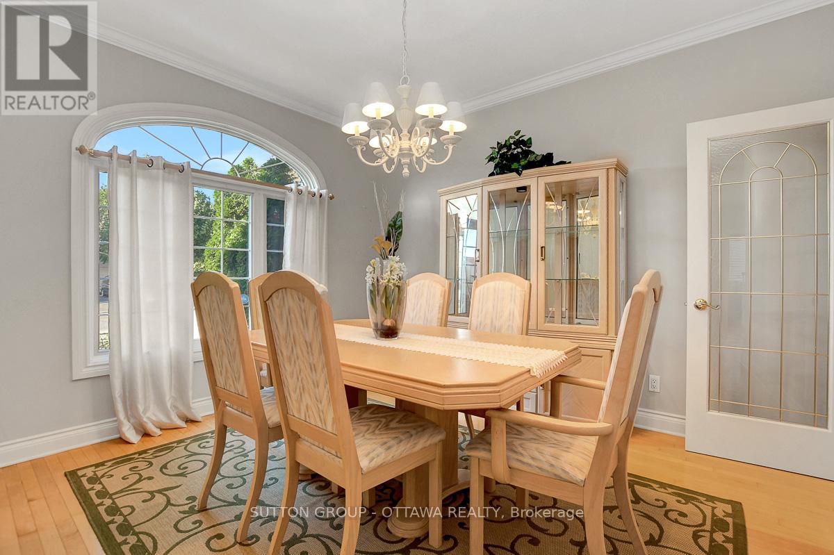 6472 Beausejour Drive S, Ottawa, Ontario  K1C 6V5 - Photo 7 - X12389938