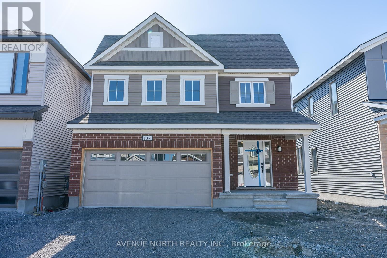 137 Unity Place, Ottawa, Ontario  K2S 2Y8 - Photo 2 - X12389959