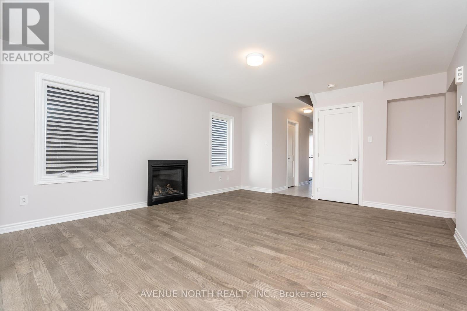 137 Unity Place, Ottawa, Ontario  K2S 2Y8 - Photo 6 - X12389959