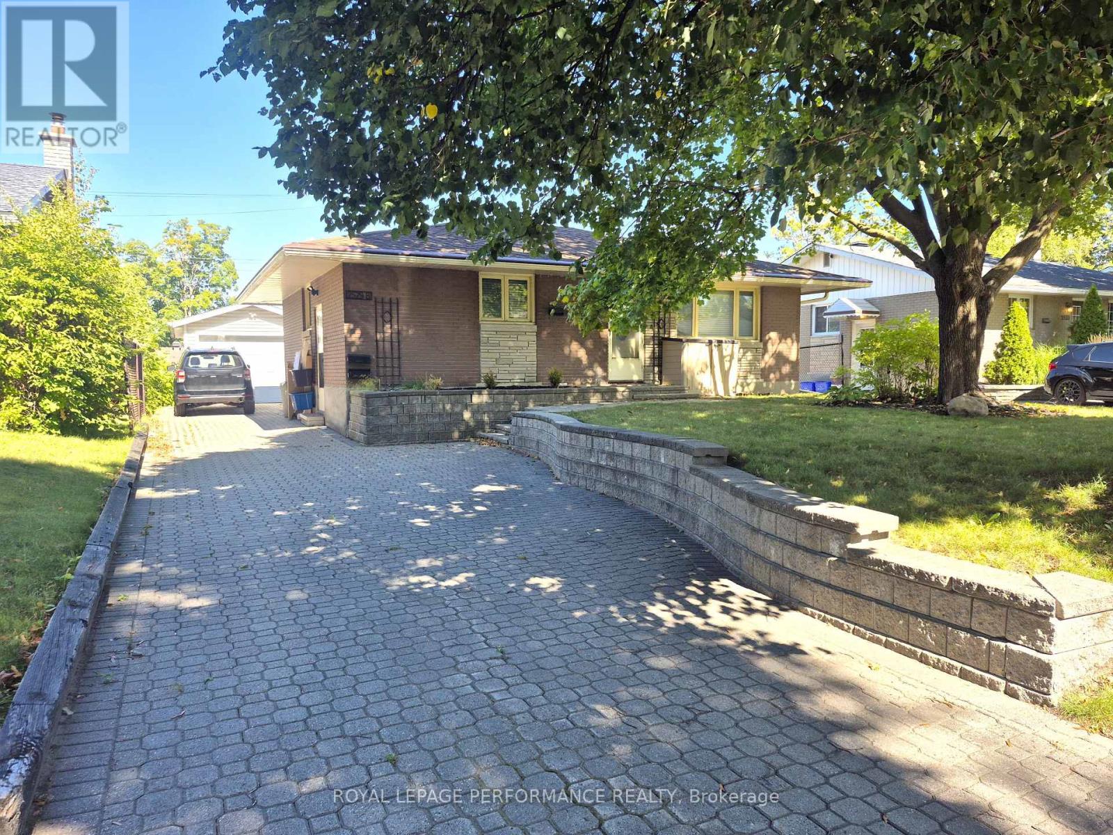 A - 2529 Roman Avenue, Ottawa, Ontario  K2B 7X8 - Photo 5 - X12389990
