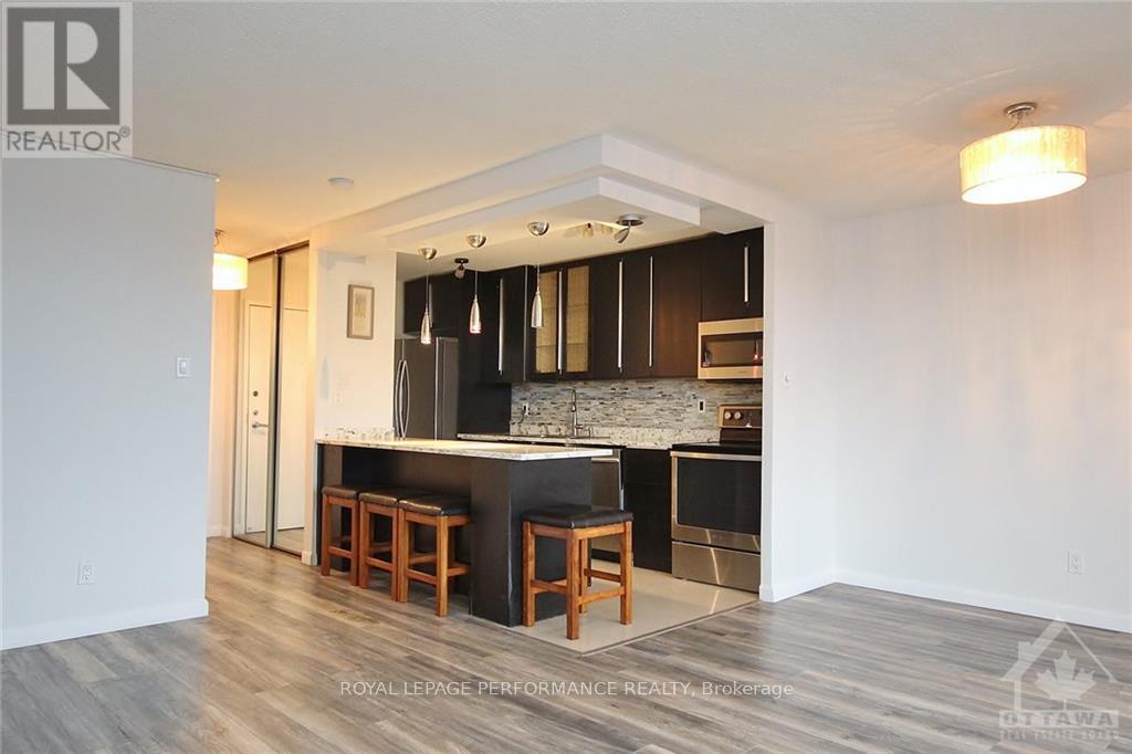1102 - 1785 Frobisher Lane, Ottawa, Ontario  K1G 3T7 - Photo 5 - X12389992