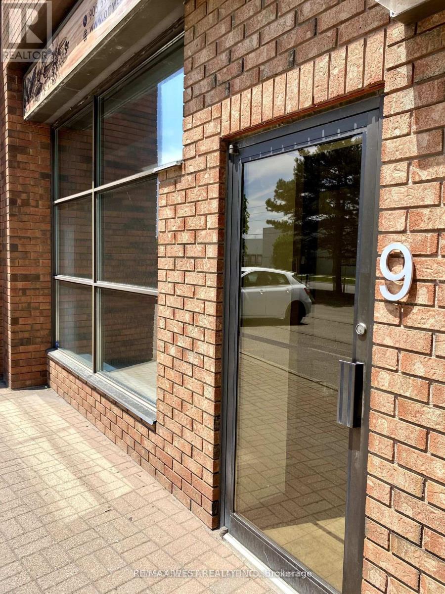 9 - 6110 Ordan Drive, Mississauga, Ontario  L5T 2B3 - Photo 2 - W12389873