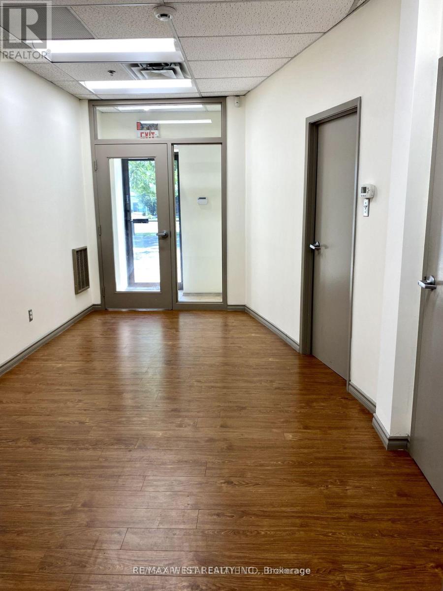 9 - 6110 Ordan Drive, Mississauga, Ontario  L5T 2B3 - Photo 3 - W12389873