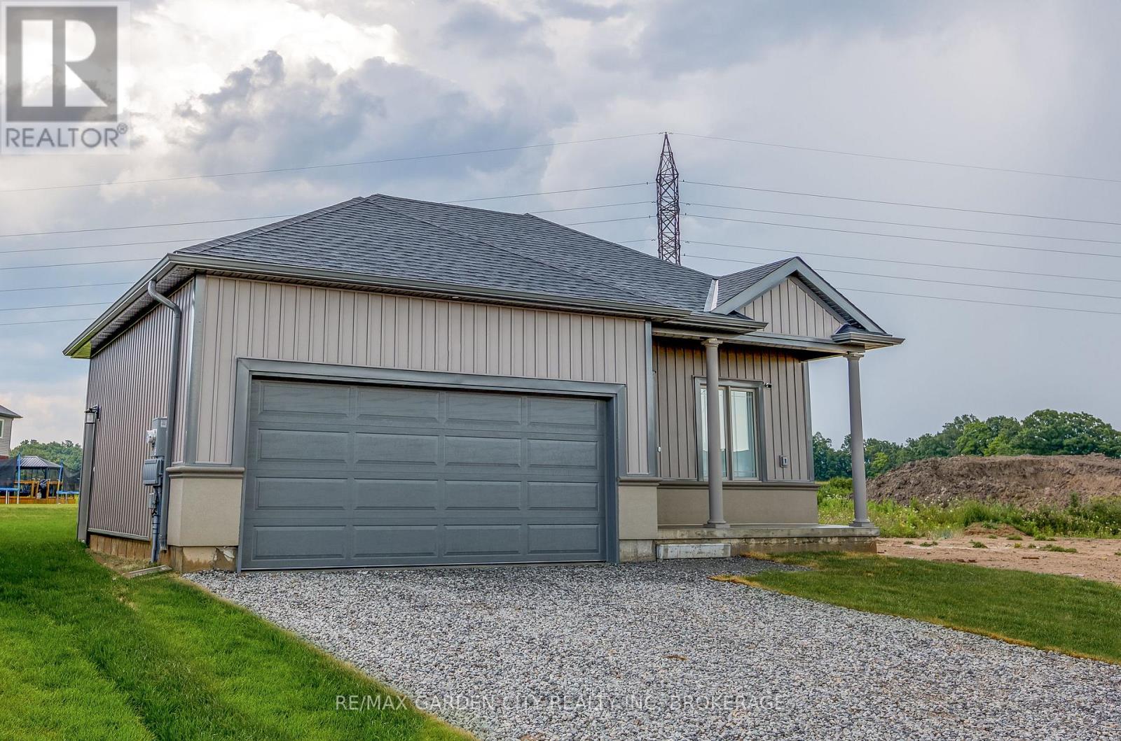 Lower - 34 Bounty Avenue, Thorold, Ontario  L2V 0H3 - Photo 1 - X12389969