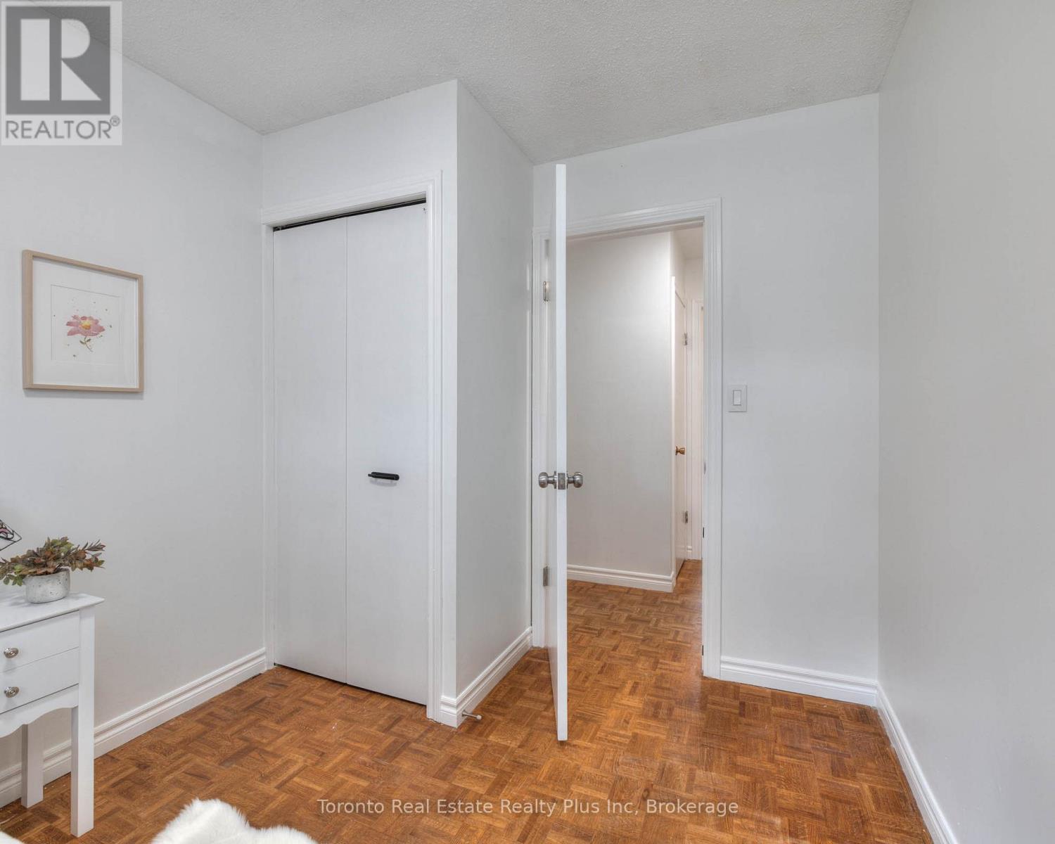 244 Westwood Drive, Kitchener, Ontario  N2M 2L2 - Photo 20 - X12389918