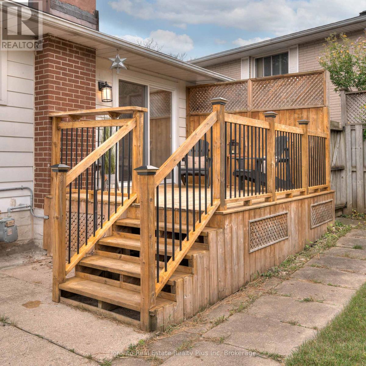 244 Westwood Drive, Kitchener, Ontario  N2M 2L2 - Photo 32 - X12389918