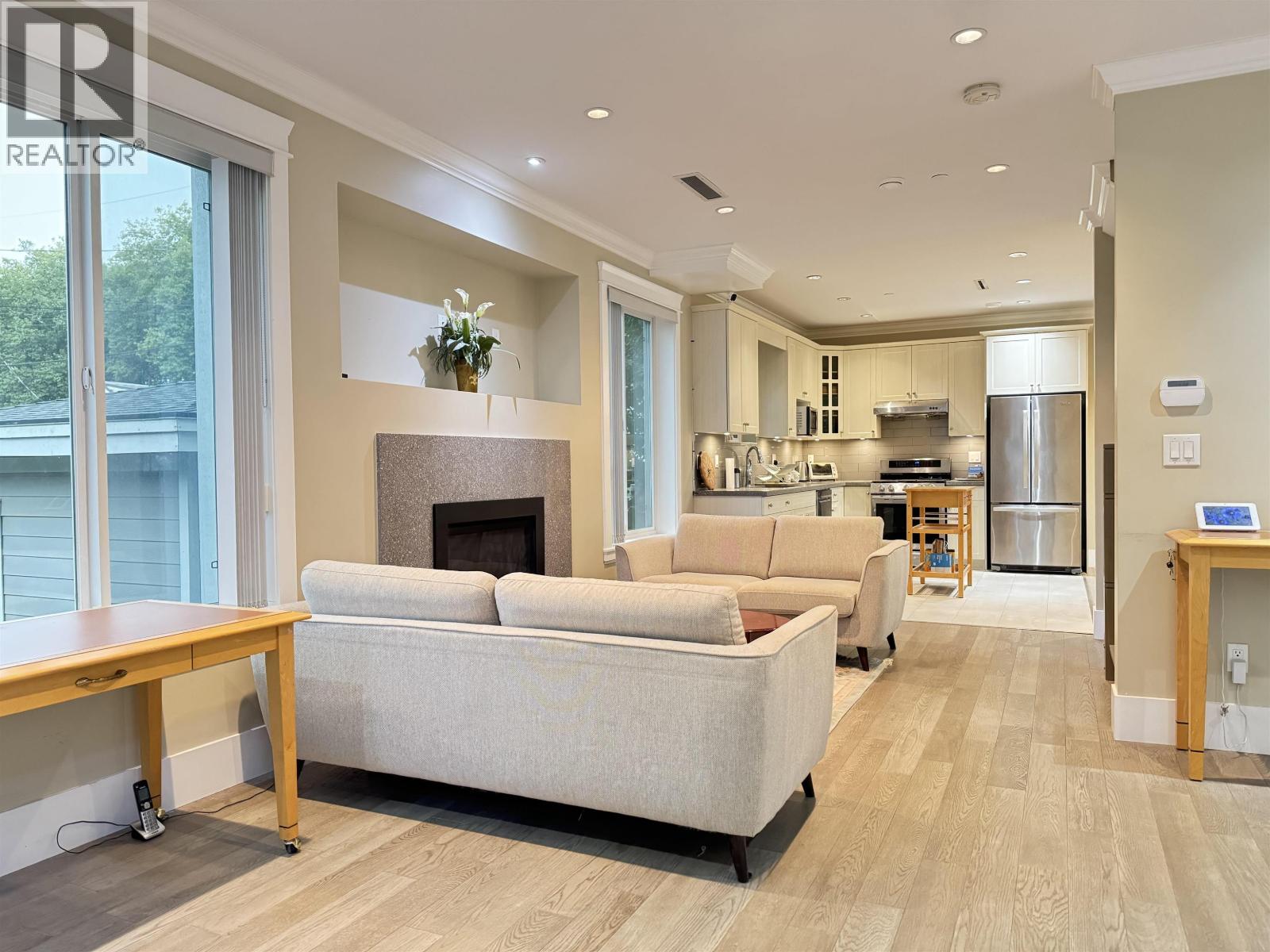5828 Quebec Street, Vancouver, British Columbia  V5W 2N9 - Photo 6 - R3035003