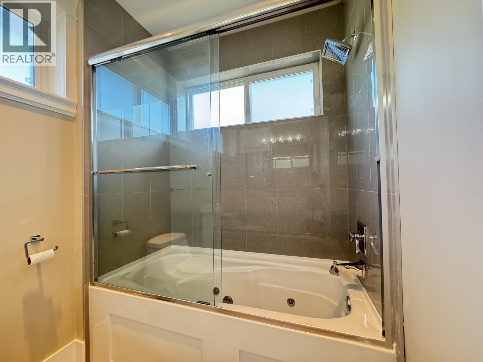 5828 Quebec Street, Vancouver, British Columbia  V5W 2N9 - Photo 13 - R3035003