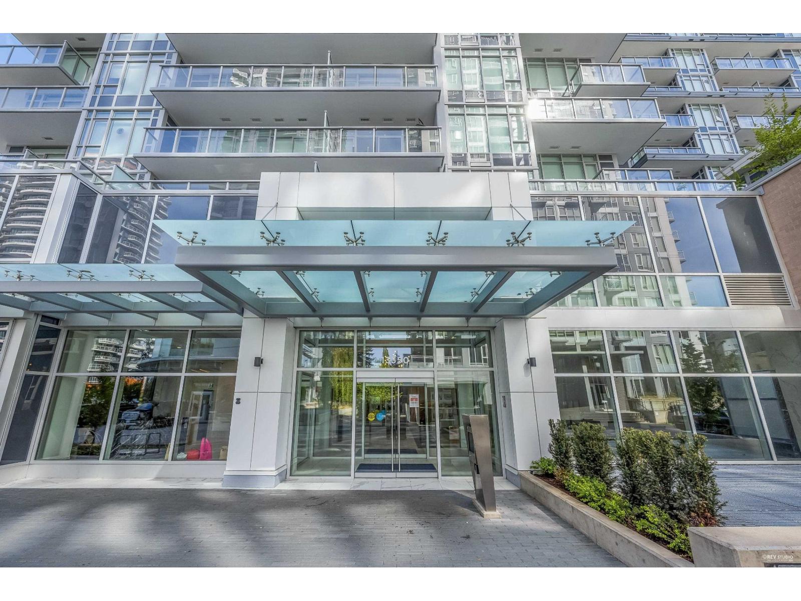 407 13350 CENTRAL AVENUE, Surrey, British Columbia