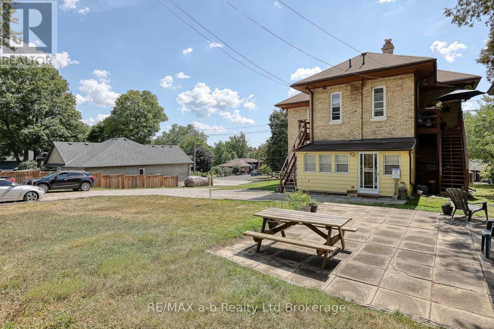 135 Canterbury Street, Ingersoll, Ontario  N5C 1E1 - Photo 12 - X12389981