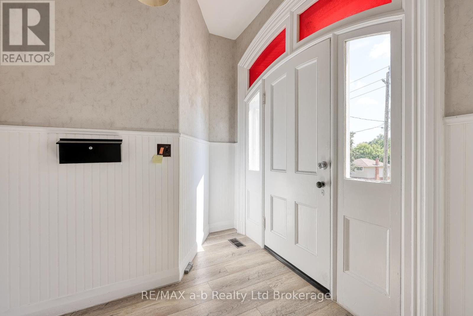 135 Canterbury Street, Ingersoll, Ontario  N5C 1E1 - Photo 35 - X12389981