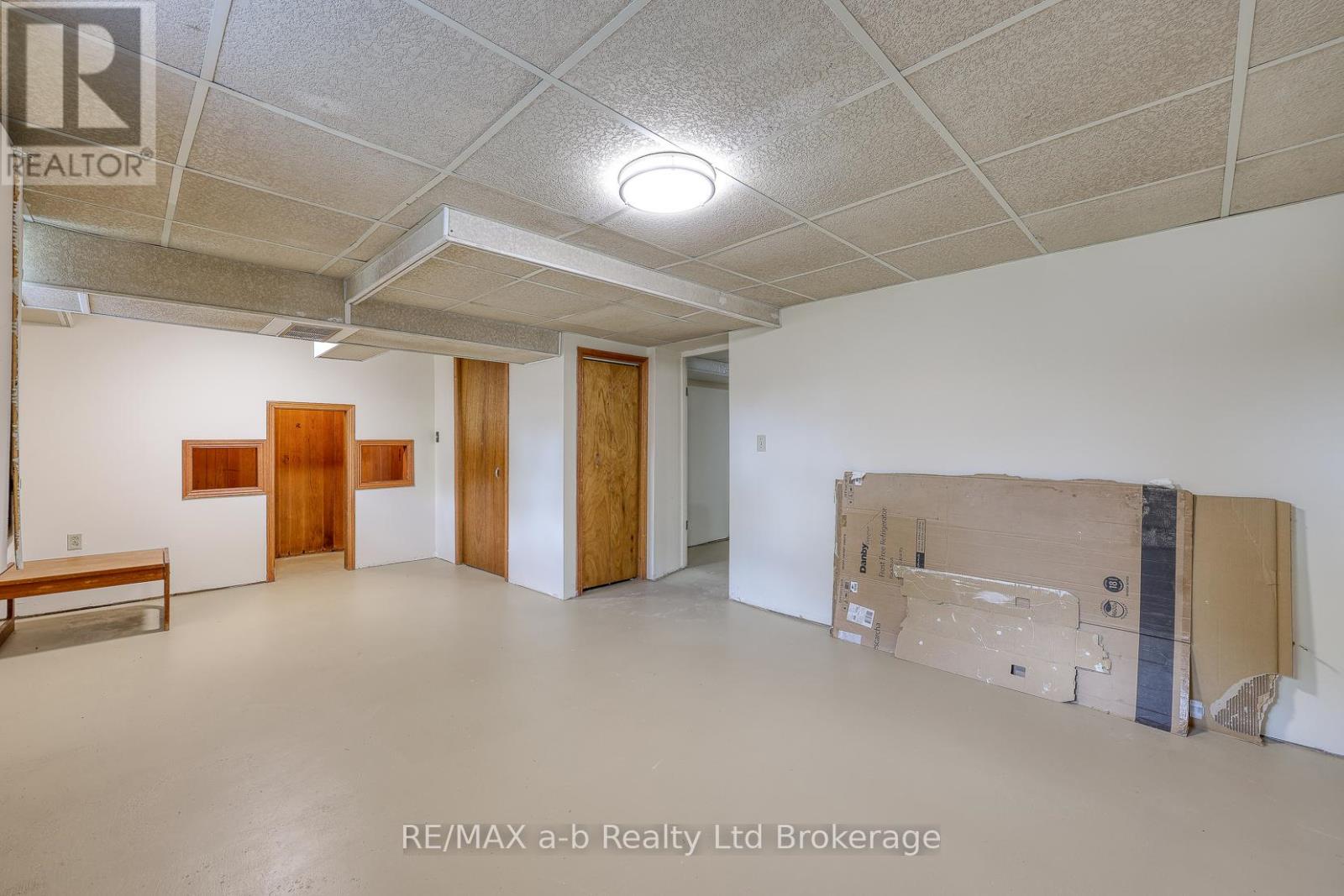135 Canterbury Street, Ingersoll, Ontario  N5C 1E1 - Photo 39 - X12389981