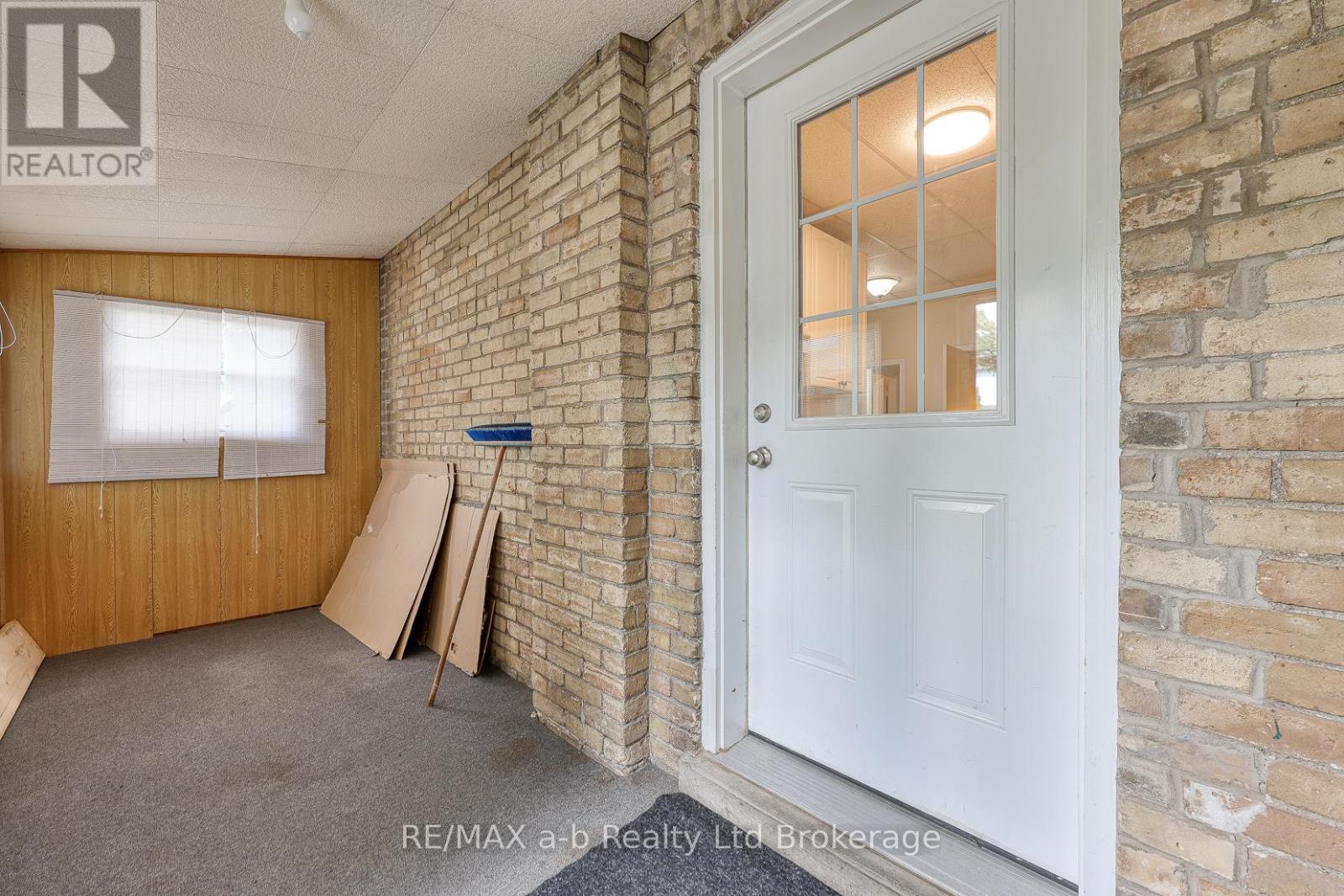 135 Canterbury Street, Ingersoll, Ontario  N5C 1E1 - Photo 45 - X12389981