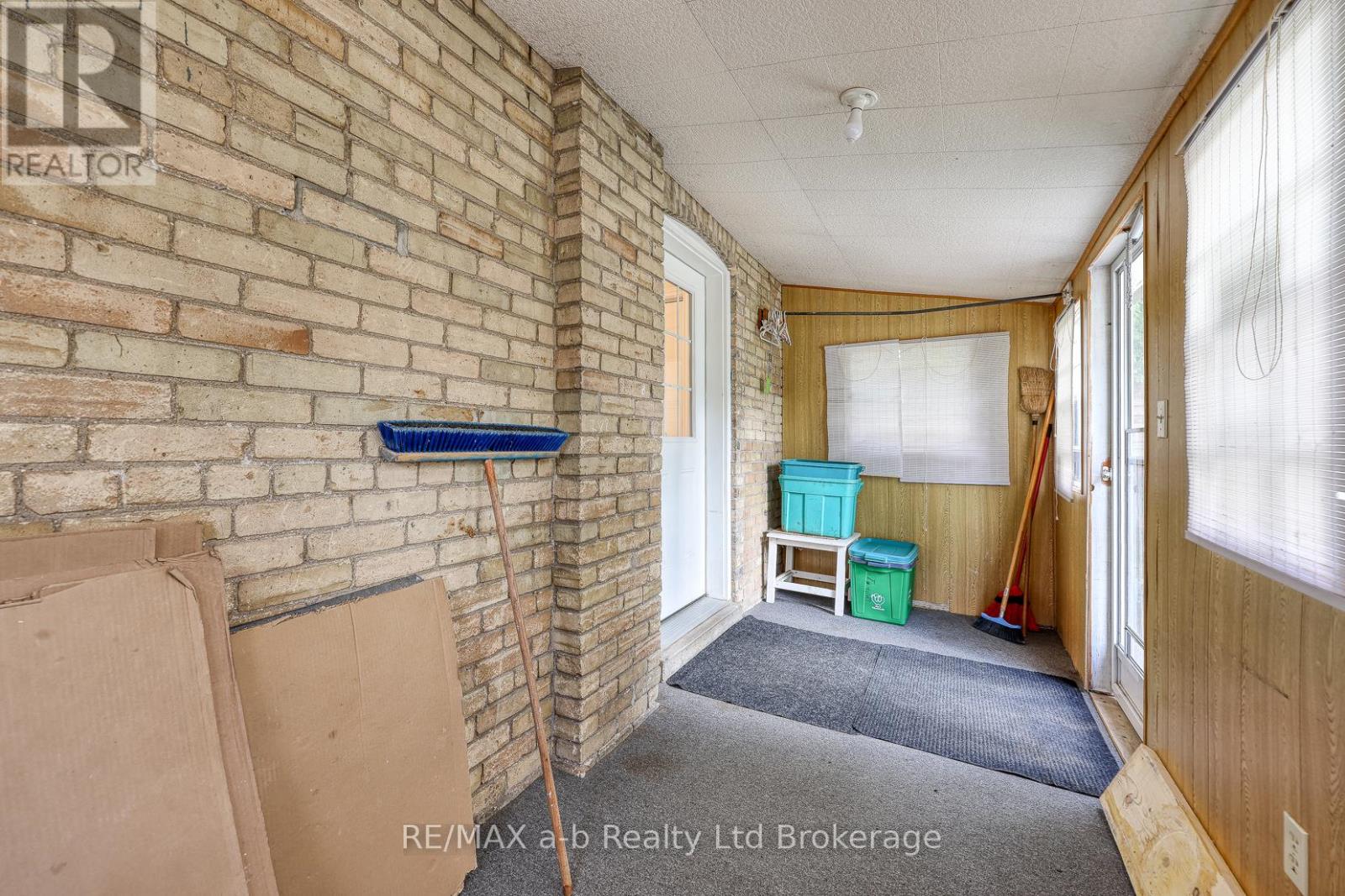 135 Canterbury Street, Ingersoll, Ontario  N5C 1E1 - Photo 46 - X12389981
