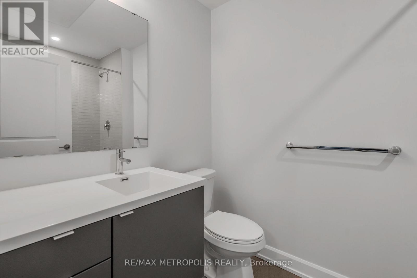 515 - 3220 William Coltson Avenue, Oakville, Ontario  L6H 7X9 - Photo 6 - W12389135