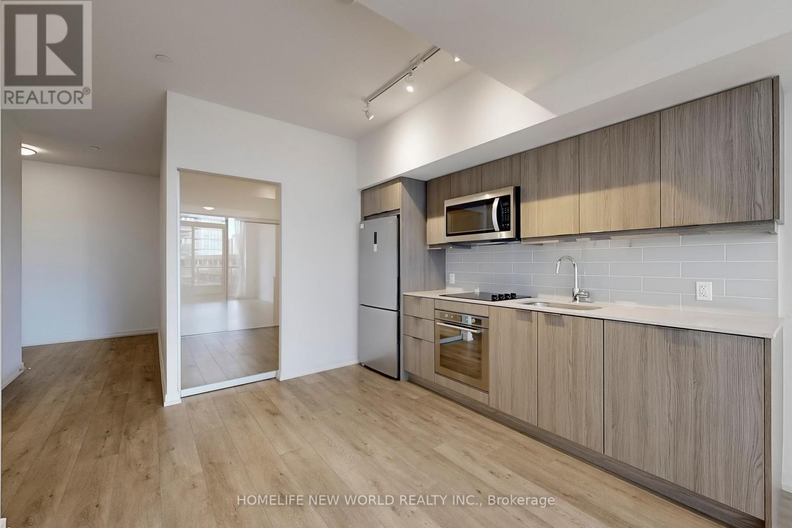 501 - 38 Forest Manor Road, Toronto, Ontario  M2J 0H4 - Photo 8 - C12389932