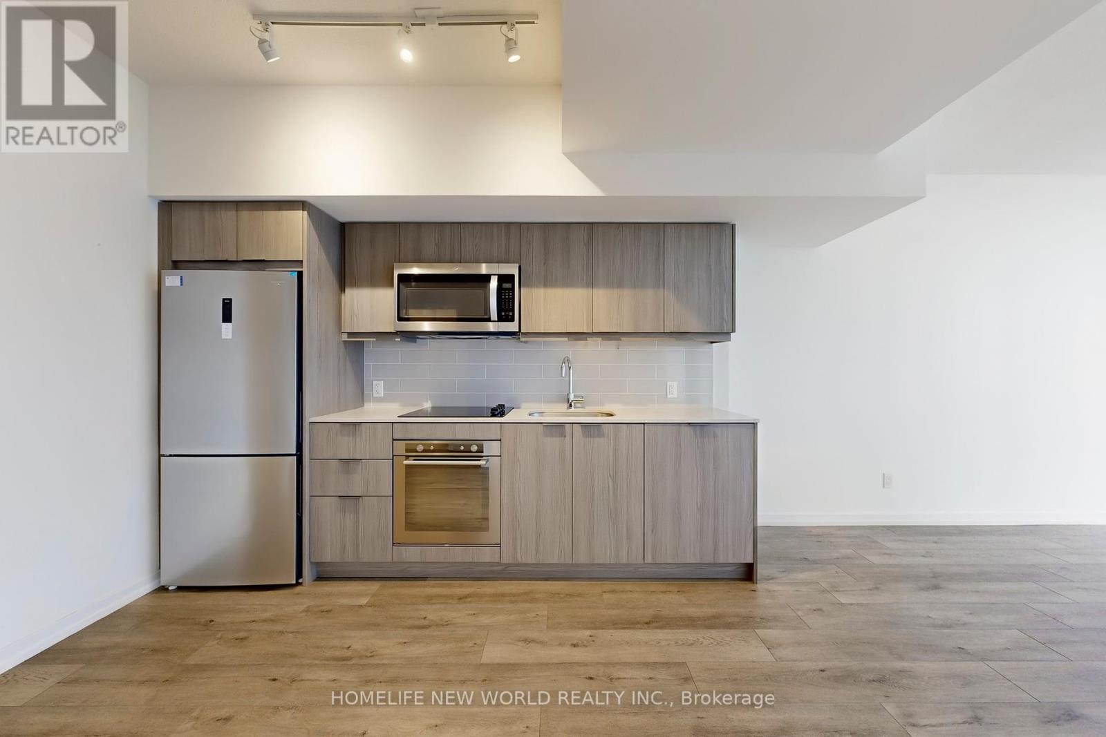 501 - 38 Forest Manor Road, Toronto, Ontario  M2J 0H4 - Photo 9 - C12389932
