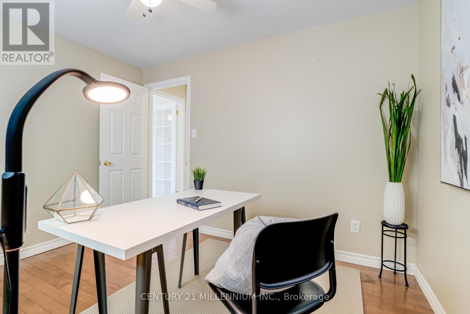 568 Dufferin Street, Toronto, Ontario  M6K 2A9 - Photo 14 - C12389949